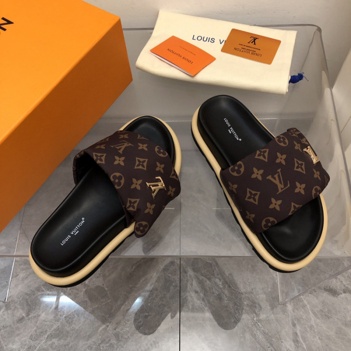 L0VT SANDAL
