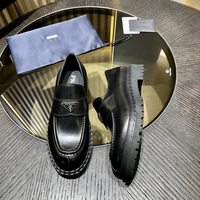 PRAD SNEAKER