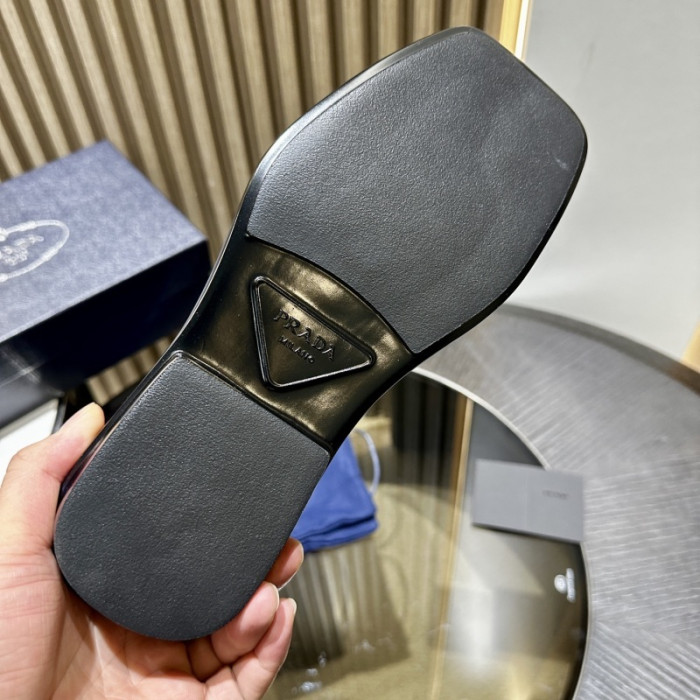 PRAD SNEAKER